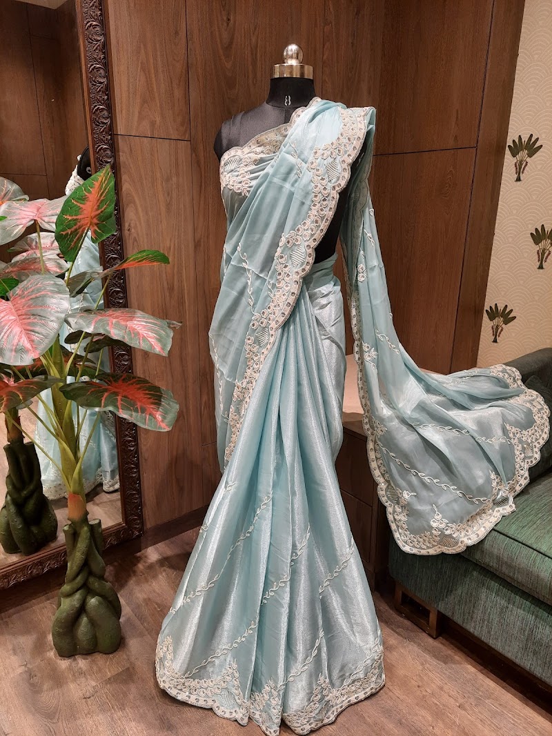 Aari Tari JOHARI BAZAR - Aari Tari JOHARI BAZAR Shop no. 221, Johari Bazar Rd, Johri Bazar, Ramganj Bazar, Jaipur, Jaipur Nagar Nigam Area, Rajasthan 302003, India