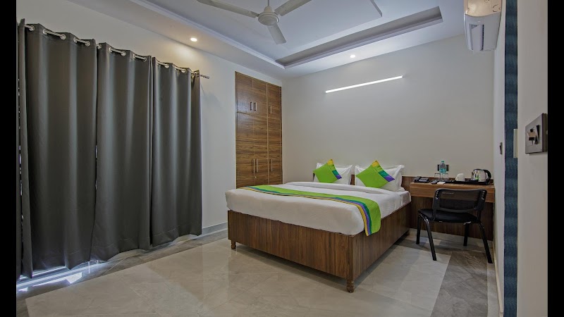 Treebo Grand Vista - 63A - Treebo Grand Vista - 63A CH-11, Sector 63A, Sector 63 A, Noida, Chotpur, Uttar Pradesh 201301, India