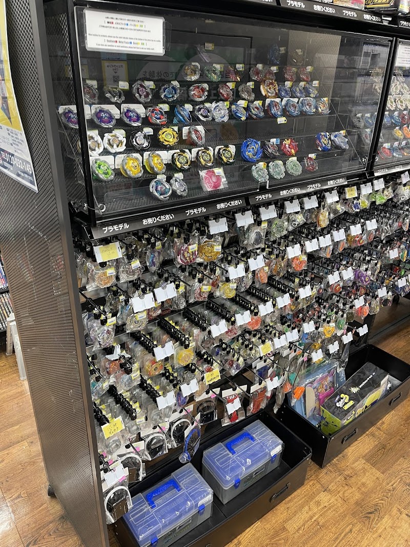 BOOKOFF Akihabara Ekimae Store - BOOKOFF Akihabara Ekimae Store, 1-chōme-6-4 Kanda Sakumachō, Chiyoda City, Tokyo 101-0025, Japan