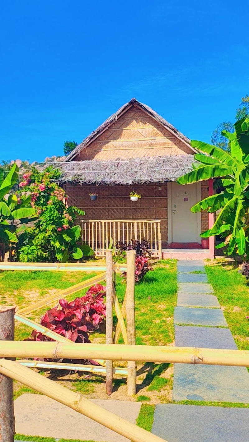 Om Shanti Om Homestay & Cafe Hampi - Om Shanti Om Homestay & Cafe Hampi Sangapur, Karnataka 583234, India