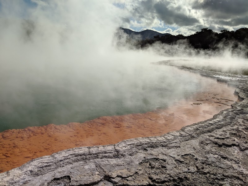Lady Knox Geyser - Lady Knox Geyser 201 Waiotapu Loop Rd, Rotorua, Waiotapu 3073, New Zealand
