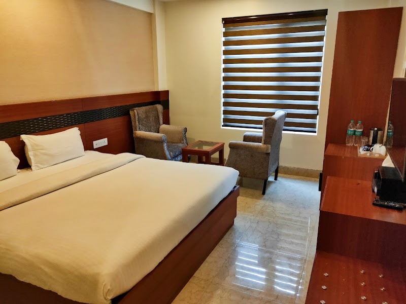 Holy River Hotel - Holy River Hotel Laxman Jhula Rd, Tapovan, Rishikesh, Jonk, Uttarakhand 249192, India