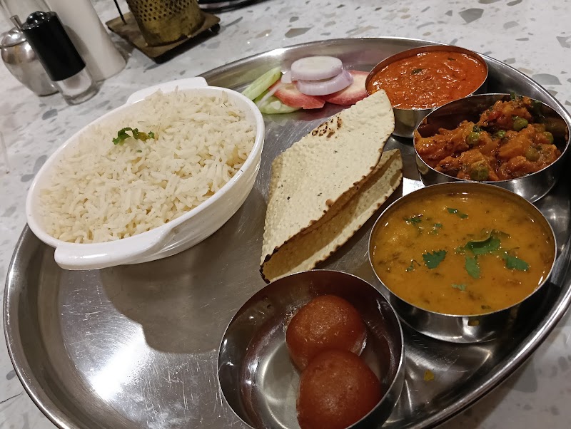Gokul Ras - Gokul Ras 26, Jawahar Marg, Bhagsipura, Patni Bazar, Kamri Marg, Ujjain, Madhya Pradesh 456006, India