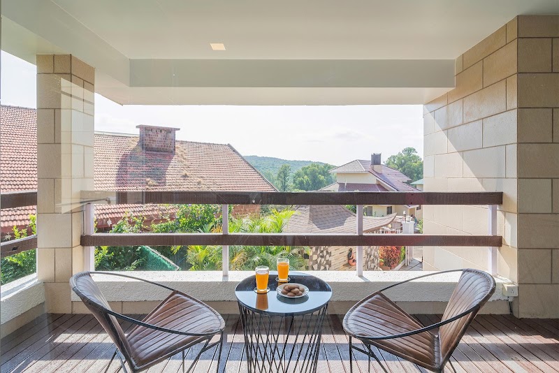 StayVista at Emilia Villa in Mahabaleshwar | 6 BHK Luxury Villa - StayVista at Emilia Villa in Mahabaleshwar | 6 BHK Luxury Villa, Shavik, Villa,Malas Estate, Panchgani - Mahabaleshwar Rd, Metgutad, Mahabaleshwar, Maharashtra 412806, India