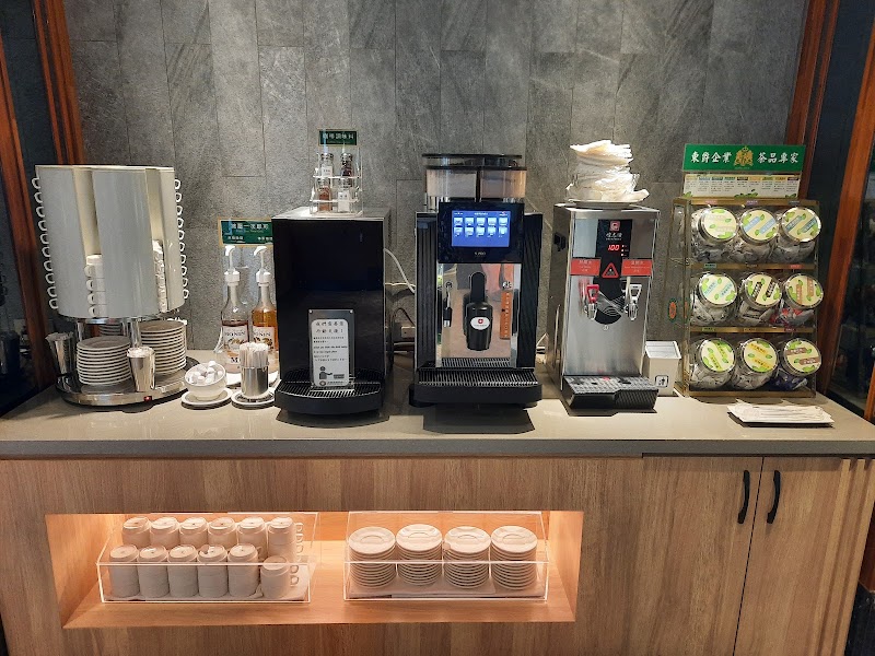 Kindness Hotel Kaohsiung Station - Kindness Hotel Kaohsiung Station No. 295號, Jianguo 2nd Rd, Gangdong Village, Sanmin District, Kaohsiung City, Taiwan 807