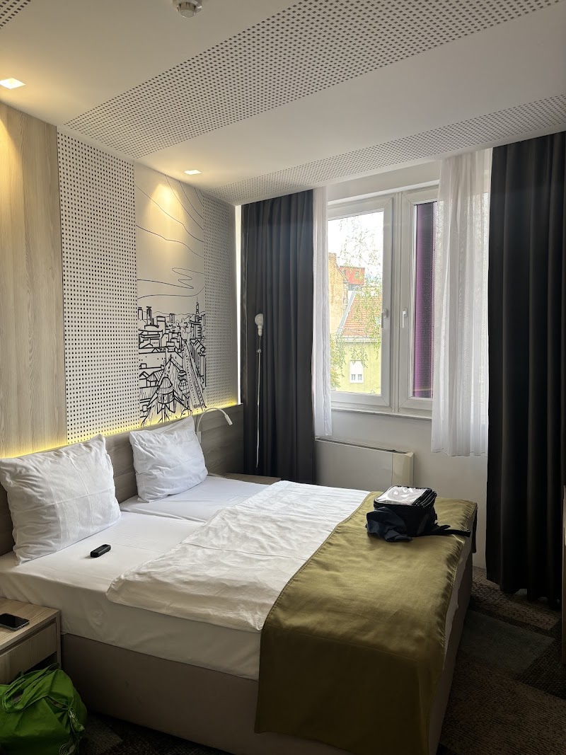 Cosmopolit Hotel - Cosmopolit Hotel, Radićeva 15, Sarajevo 71000, Bosnia and Herzegovina