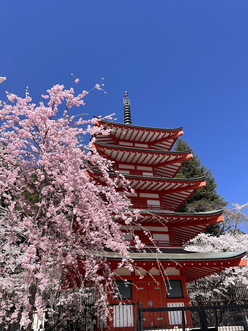 Arakura Fuji Sengen Shrine - Arakura Fuji Sengen Shrine 2-chōme-4-1 Asama, Fujiyoshida, Yamanashi 403-0031, Japan
