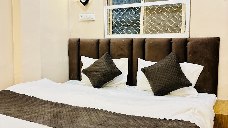 Hotel Shree Siddhivinayak - Hotel Shree Siddhivinayak Gadapuliya Rangbavdi, Suraj Nagar, Ujjain, Madhya Pradesh 456001, India