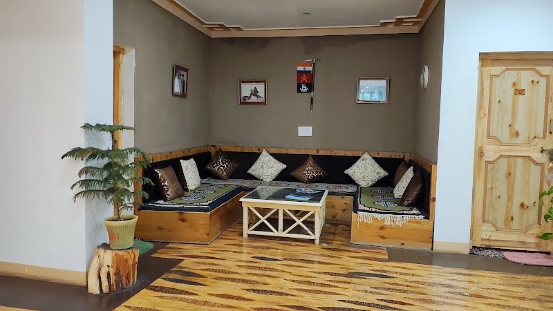 GYALPO HOUSE - GYALPO HOUSE, Hunder, 194401