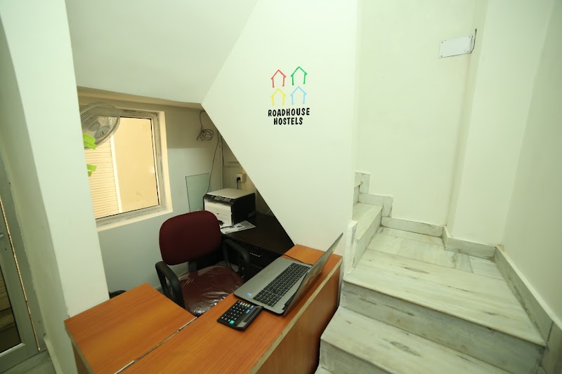 Varanasi by Roadhouse Hostels - Varanasi by Roadhouse Hostels H No- B 2/280 Bhadaini, Assi Choraha, Near Assi Ghat, Anandbagh, Bhelupur, Varanasi, Uttar Pradesh 221005, India