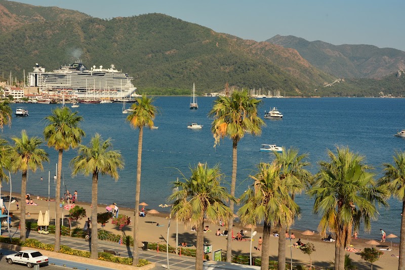 Sea Center Hotel