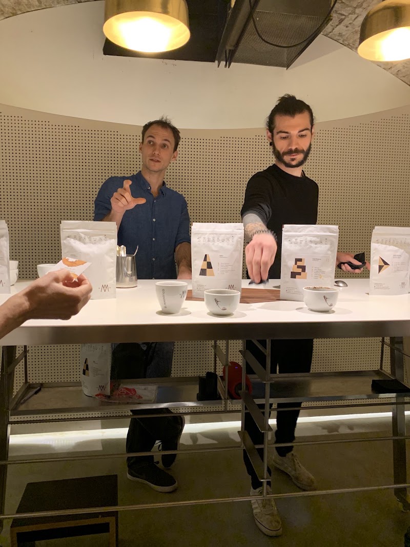Kaffeine Kick tours - Kaffeine Kick tours, Carrer de Grunyí, 10, Ciutat Vella, 08003 Barcelona, Spain
