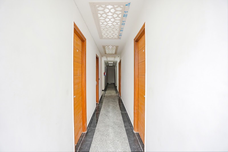 FabHotel Hexa Noida Sector 56 - FabHotel Hexa Noida Sector 56 B/A-10, Block E, Sector 55, Noida, Uttar Pradesh 201307, India