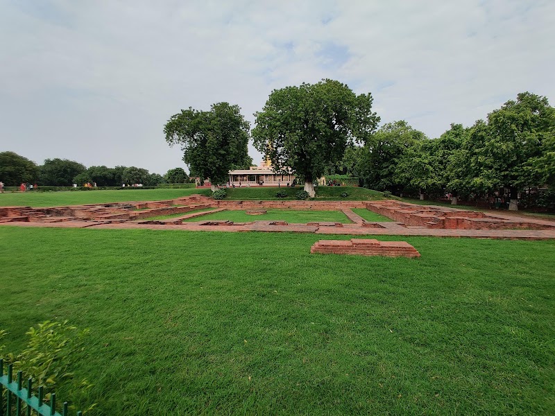 Sarnath archaeological garden - Sarnath archaeological garden, 92JF+FXH, Sarnath, Varanasi, Uttar Pradesh 221007, India