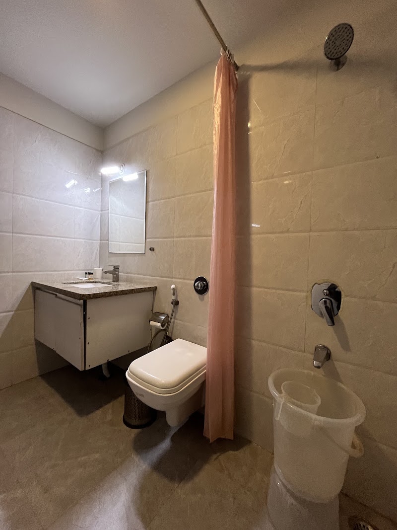 Hotel Shri Radha Nikunj - Hotel Shri Radha Nikunj, Opp. Prem Mandir Mathura - Vrindavan Marg Chhatikara, Road, Raman Reti, Vrindavan, Uttar Pradesh 281121, India