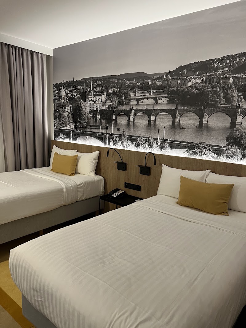 Courtyard by Marriott Prague Airport - Courtyard by Marriott Prague Airport, Aviatická 1092/8, 161 00 Praha-Praha 6, Czechia