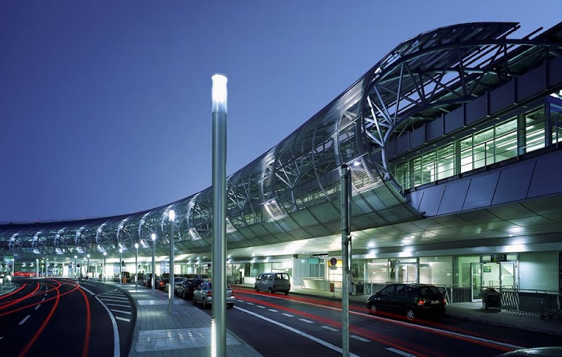 Duesseldorf Airport - Duesseldorf Airport, Flughafenstraße 105, 40474 Düsseldorf, Germany