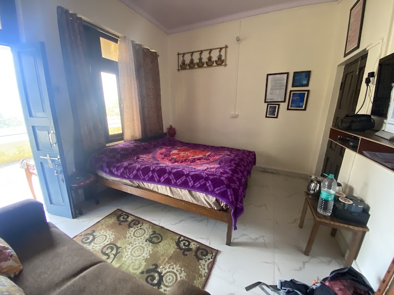 Laxmi Kutteer Homestay - Laxmi Kutteer Homestay Birla road, Tallital, Nainital, Uttarakhand 263001, India