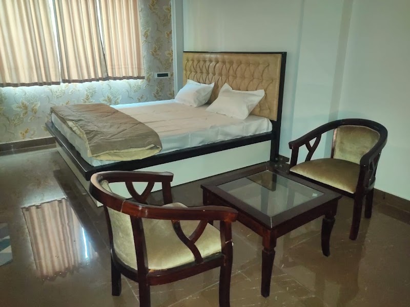 VISHNU VIJAY RAGHAV RESORT - VISHNU VIJAY RAGHAV RESORT, 5VP9+3QX , Karwi Road, Marg, Sitapur, Ratnawali, Sitapur Mafi, Uttar Pradesh 210204, India
