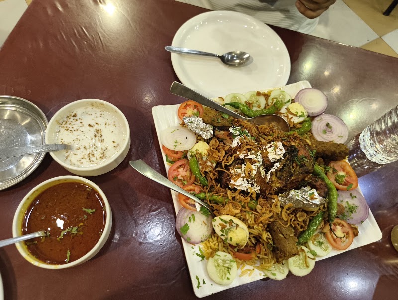 Royal Firdous Restaurant Since 1979(Aerodrome circle) - Royal Firdous Restaurant Since 1979(Aerodrome circle) Shop no. 10, DCM road, opp. Aakash mall, Aerodrome Cir, Dhanmandi, Kota, Rajasthan 324005, India