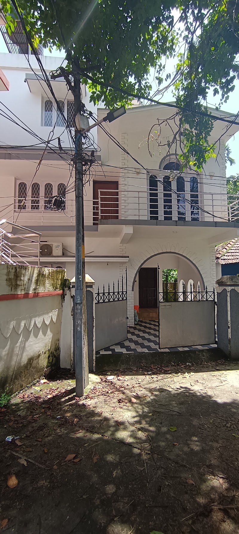 Tess Holistay - Tess Holistay, H. No 1/2876(A1), Bishops Garden Lane No1, Pattalam Road, 682001, Fort Kochi, Kochi, Kerala 682001, India