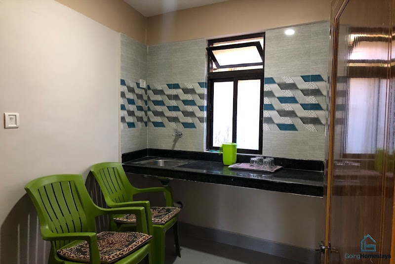 Seven Oaks Homestay, Darjeeling - Seven Oaks Homestay, Darjeeling 585/1 Cart Road, P.O. 7 Oaks Rose Bank, Rajbari, Darjeeling, West Bengal 734101, India