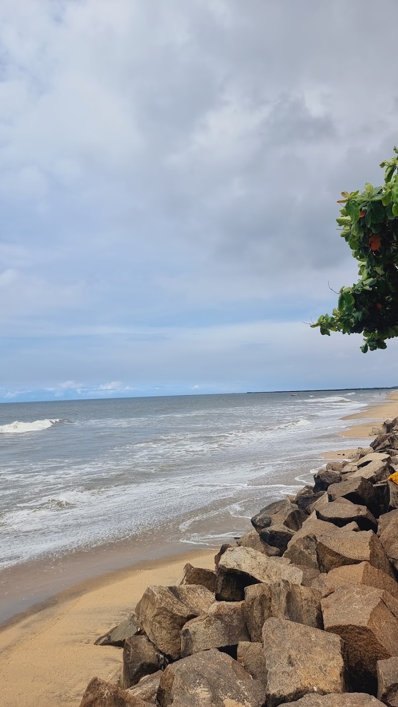 South Beach Promenade - South Beach Promenade, 6QXC+MQX, S Beach Rd, Kuttichira, Kozhikode, Kerala 673001, India
