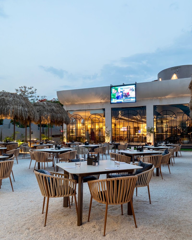 CaroBar - Multicuisine Restaurant | Bar | Cafe