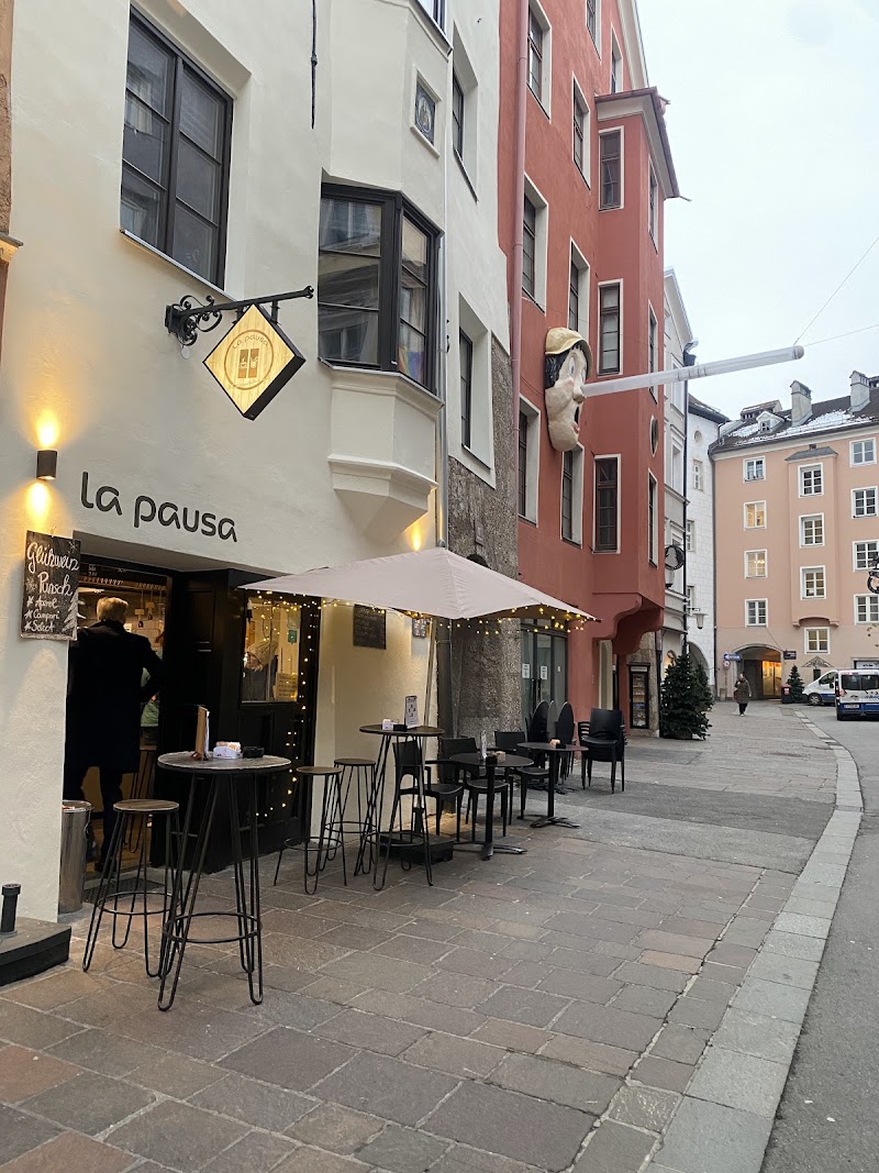 La Pausa