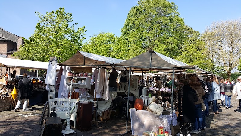 Brocante markt Heusden - Brocante markt Heusden, Burchtplein, 5256 EM Heusden, Netherlands