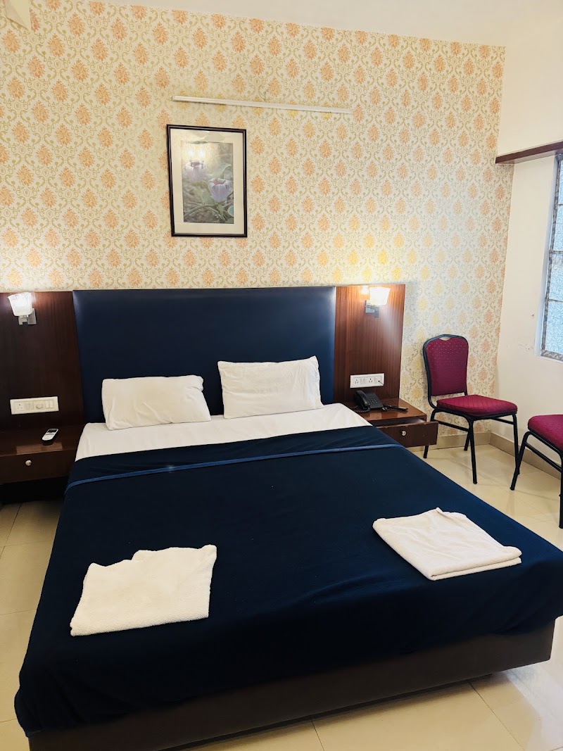 Treebo Seasons - Heritage Town Pondicherry - Treebo Seasons - Heritage Town Pondicherry 132, Anna Salai, MG Road Area, Puducherry, 605001, India