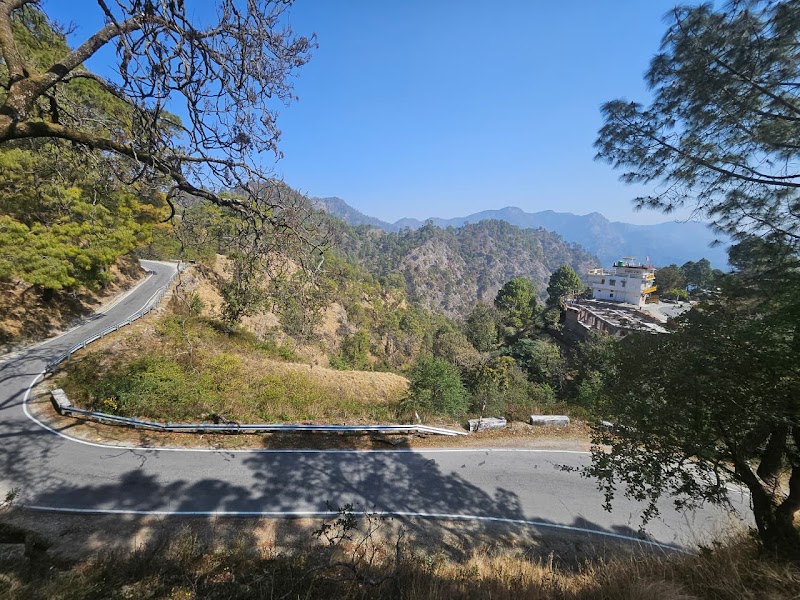Stayvista Rolling Hills near Corbett - Stayvista Rolling Hills near Corbett Village Panwadeokhan, Tehsil Sult, Ranikhet Rd, near Jim Corbett, Ramnagar, Ghate Section, Uttarakhand 263646, India