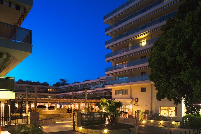 The Originals Boutique, Hôtel Les Strélitzias, Antibes Ouest - The Originals Boutique, Hôtel Les Strélitzias, Antibes Ouest 2 Rue Pierre Commanay, 06160 Antibes, France