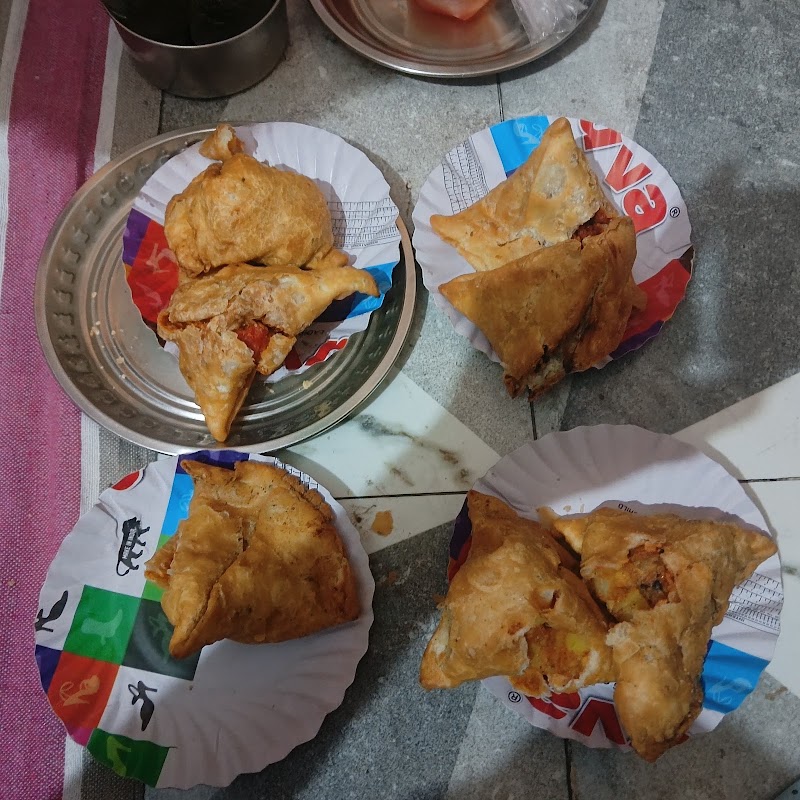 Ram G Samosa Wala - Ram G Samosa Wala, B 62, Jain Mandir Gali, Veer Savarkar Block, Block B, Shakarpur Khas, New Delhi, Delhi, 110092, India