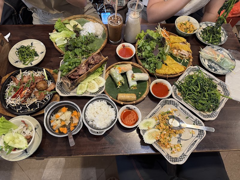 MẸT Vietnamese restaurant & Vegetarian Food 1 - MẸT Vietnamese restaurant & Vegetarian Food 1 29 P. Hàng Trống, Hàng Trống, Hoàn Kiếm, Hà Nội 11000, Vietnam
