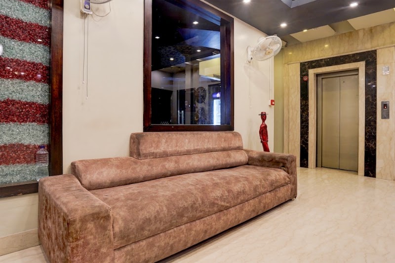 Super Townhouse by OYO Bani Park Formerly Aroma Residency - Super Townhouse by OYO Bani Park Formerly Aroma Residency, D-71, Tulsi Marg, Madho Singh Rd, Sindhi Colony, Bani Park, Jaipur, Rajasthan 302016, India
