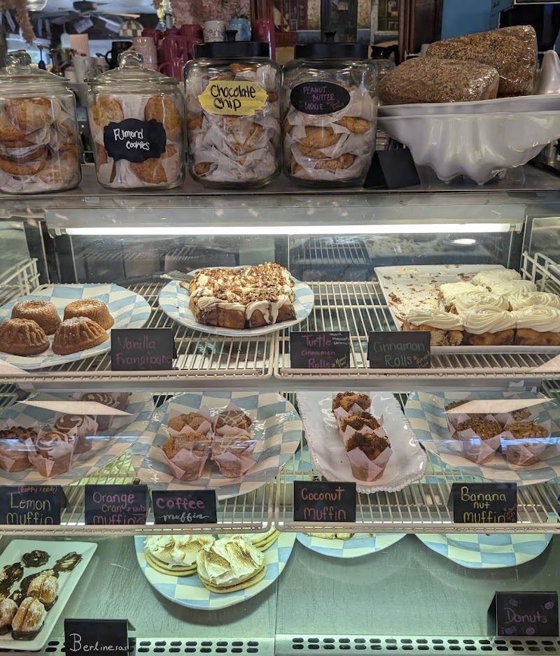 Mami Mía Coffee, Bakery & Restaurant - Mami Mía Coffee, Bakery & Restaurant 2070 Bayshore Blvd, Dunedin, FL 34698, USA
