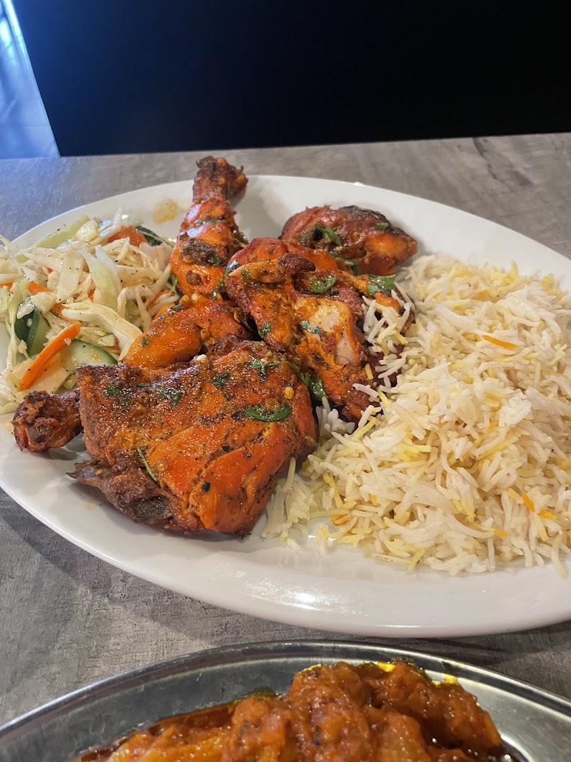 The Curry Pot Restaurant - The Curry Pot Restaurant 333 Ontario St B3, St. Catharines, ON L2R 5L3, Canada