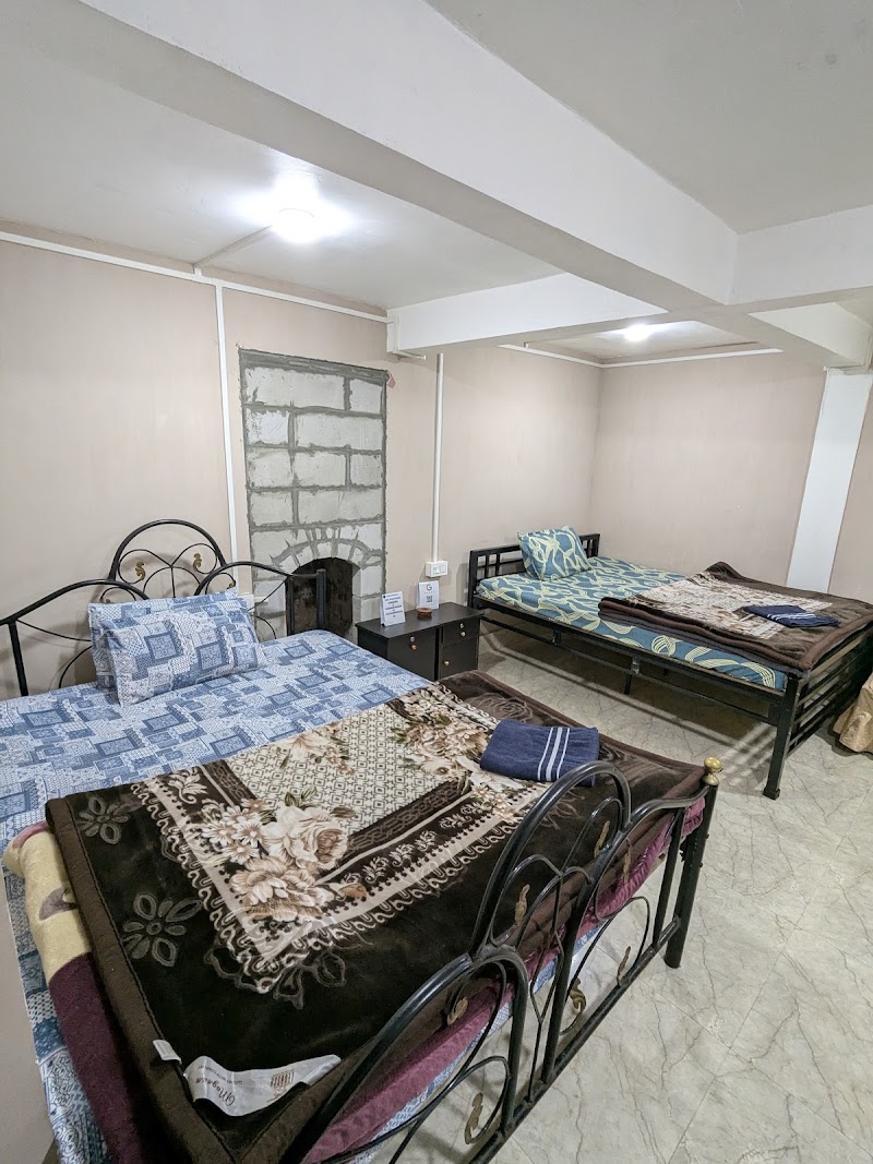 Yellow Moon Homestay - Yellow Moon Homestay Ninma, Bloomfield Rd, Busty, dali, Darjeeling, West Bengal 734102, India