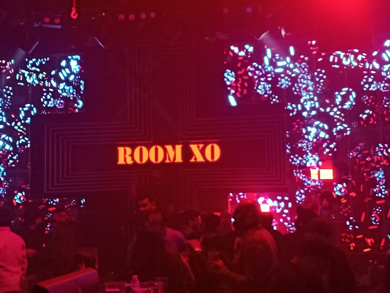 ROOM XO Gurgaon - ROOM XO Gurgaon, 2nd Floor, Xo Bar, Aipl Joy Central A unit of Studio, Sector 65, Gurugram, Haryana 122002, India