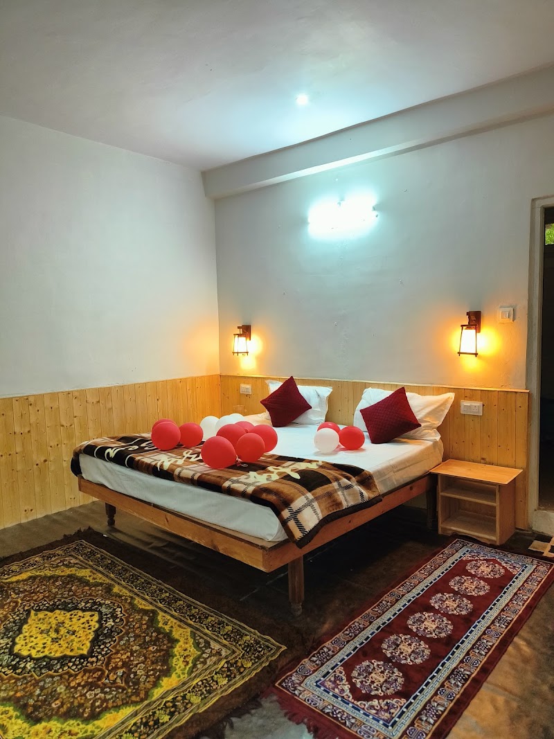 Tirthanmoksha Homestay - Tirthanmoksha Homestay nahi road, near raandhi bhaagi, Gushaini, Tindar, Himachal Pradesh 175123, India
