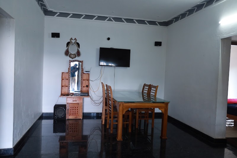 Munnar Mountain View Cottage - Munnar Mountain View Cottage near Lakkam water falls, Vagavurrai, Munnar, Kannan Devan Hills, Kerala 685614, India