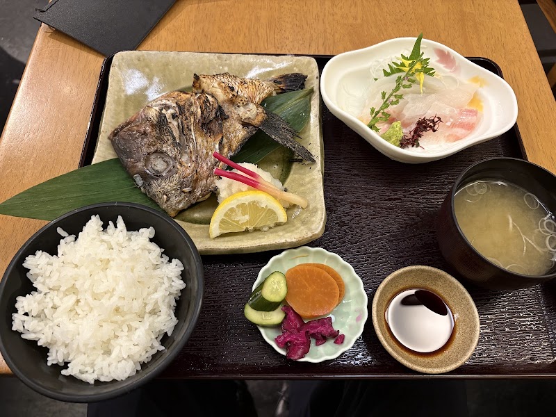 Uokuni - Uokuni, Japan, 〒250-0011 Kanagawa, Odawara, Sakaechō, 1-chōme−1−９ ラスカ小田原 ２階