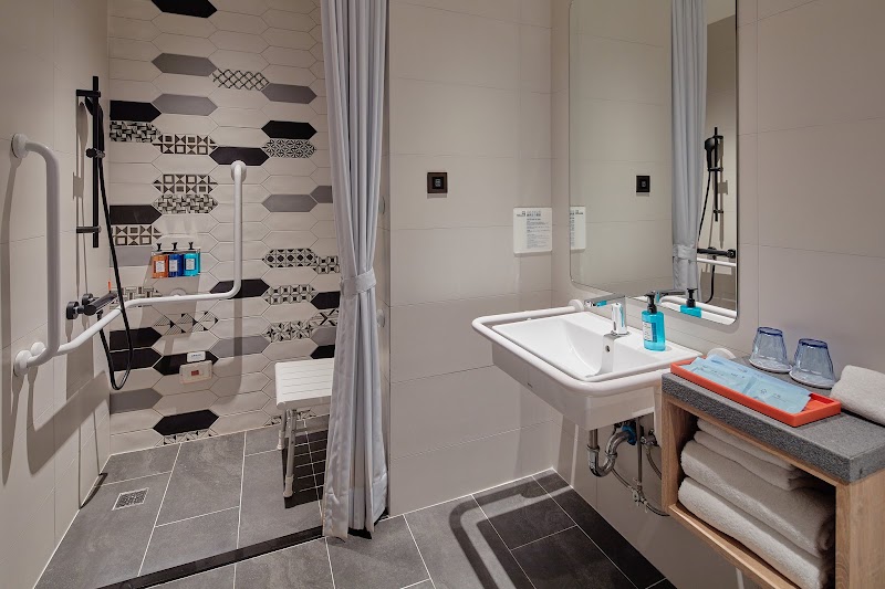 Holiday Inn Express Chiayi by IHG - Holiday Inn Express Chiayi by IHG No. 69號, Zhongxing Rd, Houyi Village, West District, Chiayi City, Taiwan 600
