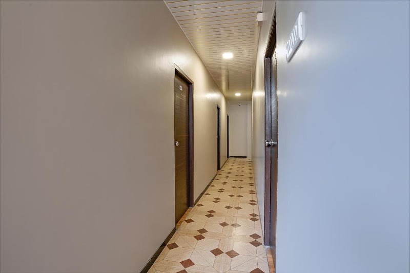 Hotel Budget Inn - Hotel Budget Inn CTS NO 1673, Military Rd, near Crystal Enclave, Bhavani Nagar, APT, Andheri East, Mumbai, Maharashtra 400059, India