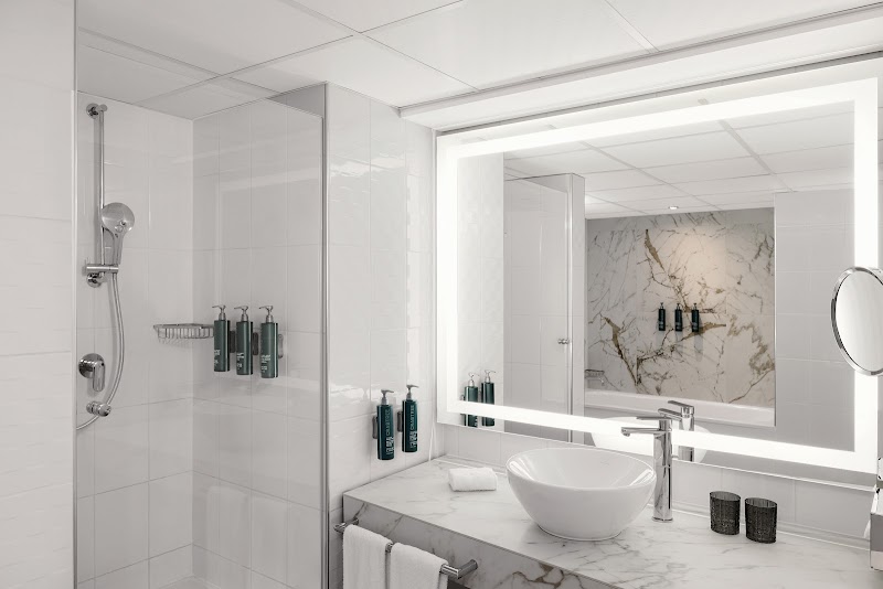 Hilton Vienna Waterfront - Hilton Vienna Waterfront Handelskai 269, 1020 Wien, Austria