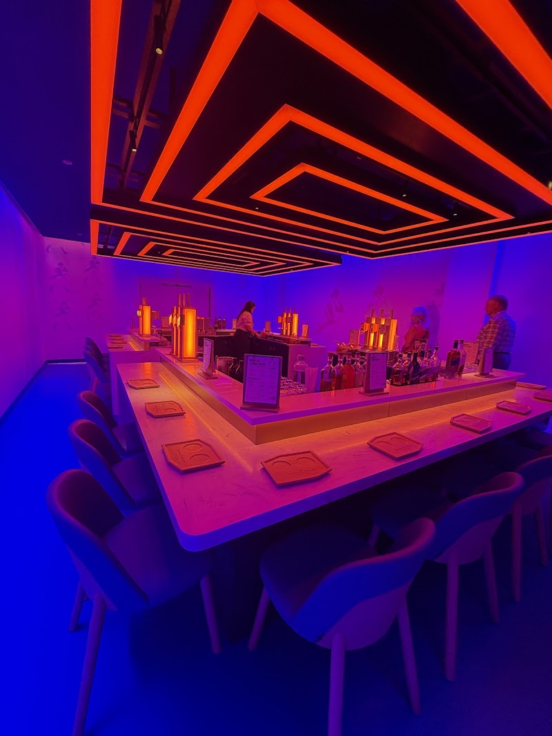 The Johnnie Walker Experience - The Johnnie Walker Experience, 145 Princes St., Edinburgh EH2 4BL, UK