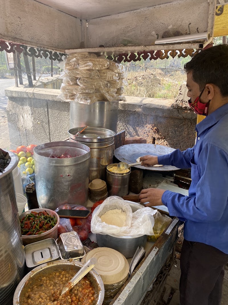 Om Chole Kulche Bhandar - Om Chole Kulche Bhandar H2PQ+4Q5, Unnamed Road, Sector 18, Sector 18A Dwarka, Kakrola, Delhi, 110078, India