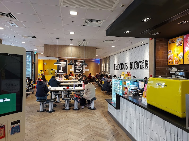 McDonald‘s at Nova Taipa Gardens - McDonald‘s at Nova Taipa Gardens MacaoAvenida de Guimaraes, 127-153號, Nova Taipa Gardens, 第三座地下A座