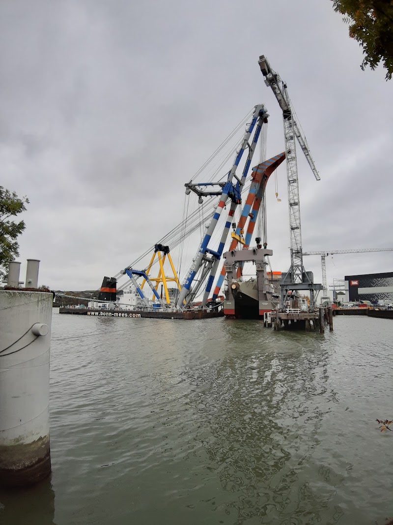 Royal IHC - Royal IHC Smitweg 6, 2961 AW Kinderdijk, Netherlands